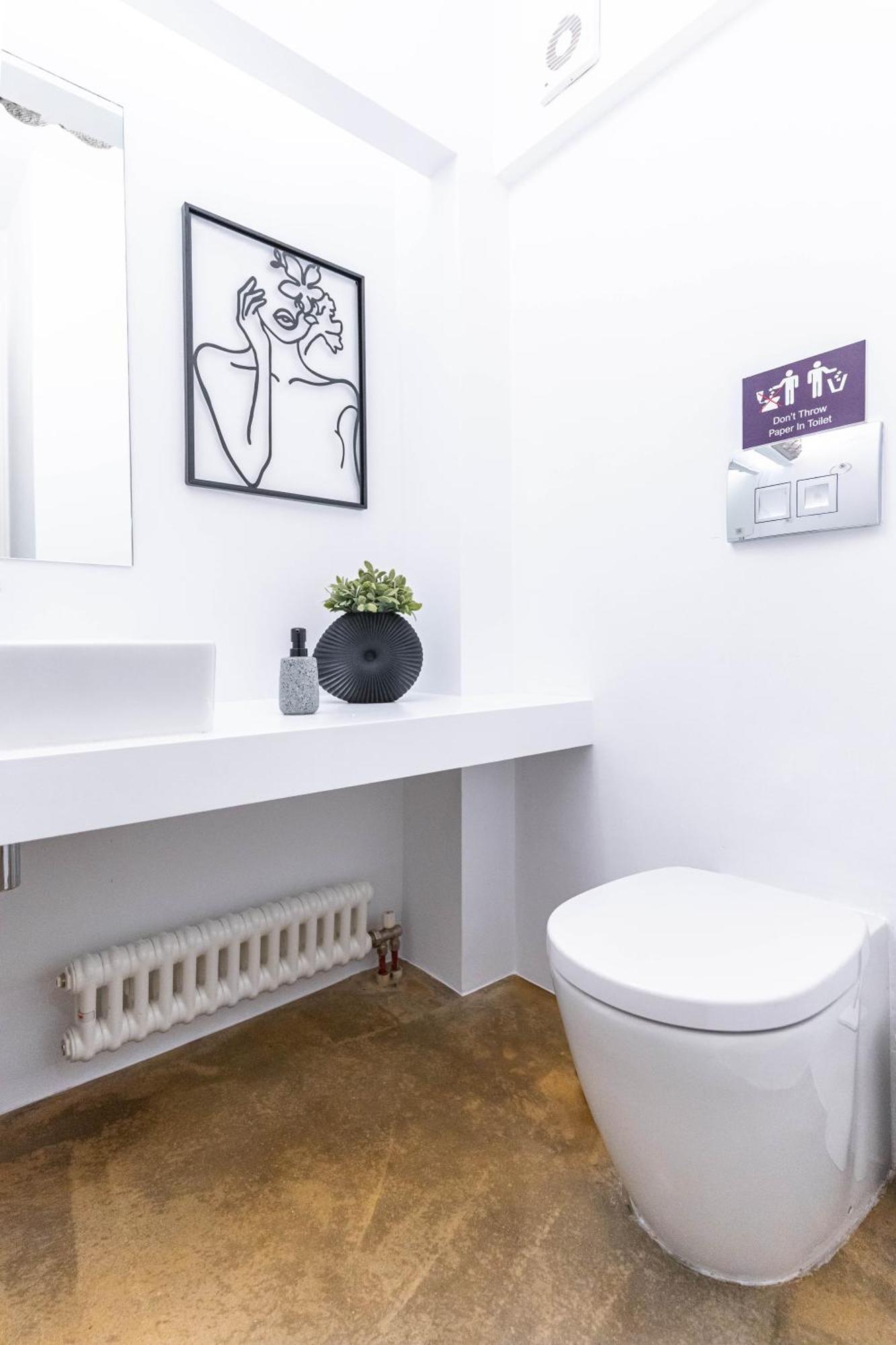 Ma Maison No5 Penthouse Loft, Private Heated Pool, Acropolis View, Ultra High Speed Internet 300 Mbps, Short Walk To Acropolis, Parking Upon Request, 1' From Metro 雅典 外观 照片