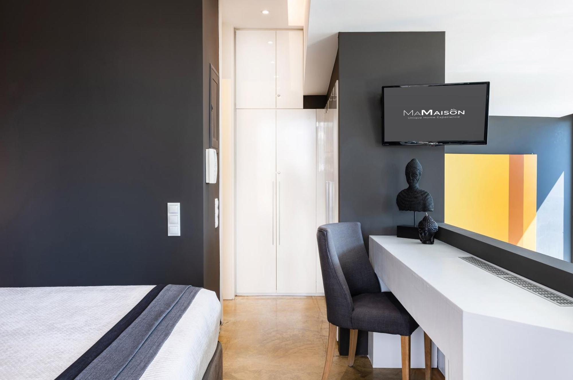 Ma Maison No5 Penthouse Loft, Private Heated Pool, Acropolis View, Ultra High Speed Internet 300 Mbps, Short Walk To Acropolis, Parking Upon Request, 1' From Metro 雅典 外观 照片