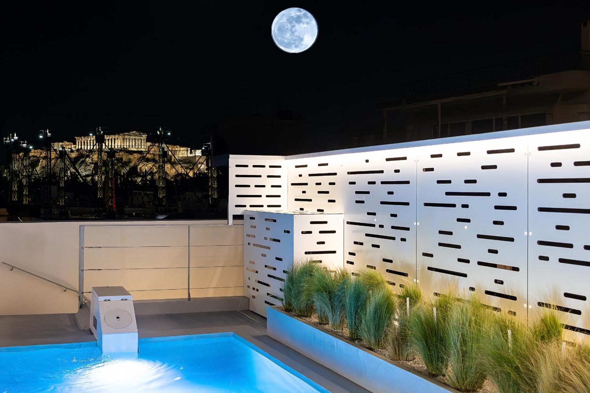 Ma Maison No5 Penthouse Loft, Private Heated Pool, Acropolis View, Ultra High Speed Internet 300 Mbps, Short Walk To Acropolis, Parking Upon Request, 1' From Metro 雅典 外观 照片